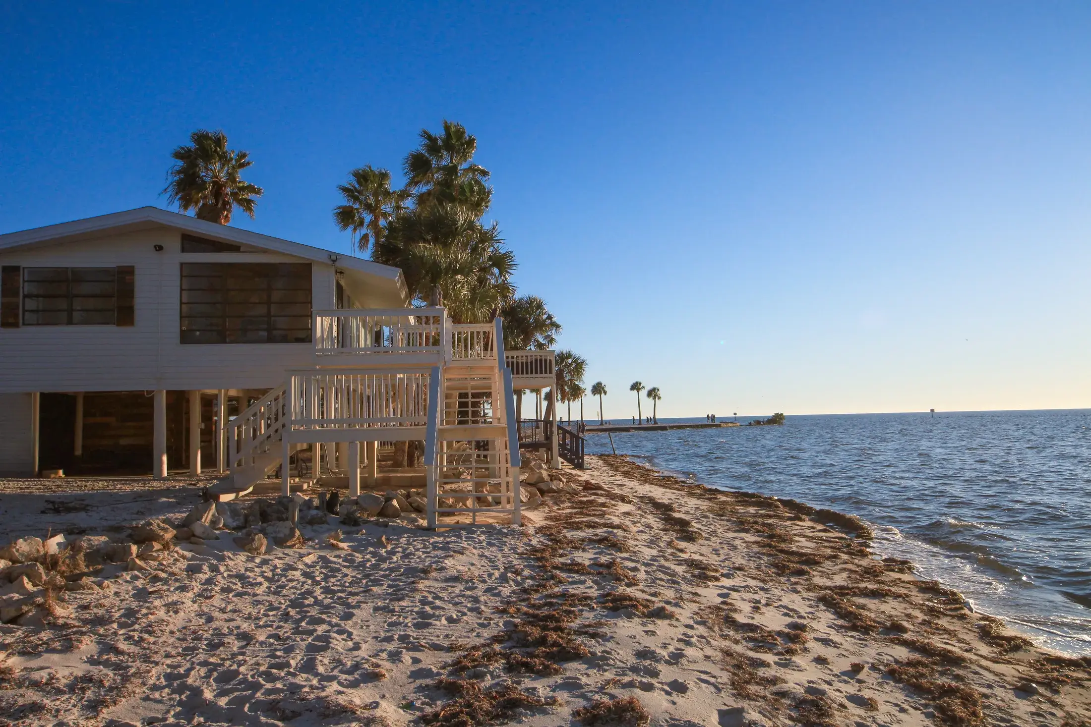 Come Sail Away Suite sitting right on the Gulf shoreline near Pine Island Park.